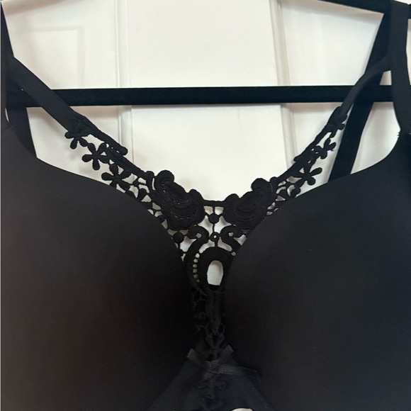 Youmita Black Floral Lace Bra - Picture 2 of 4